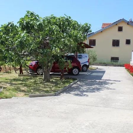 公寓 In Tribunj Mit Meerblick, Balkon, Klimaanlage, W-lan 5034-3 Tribalj