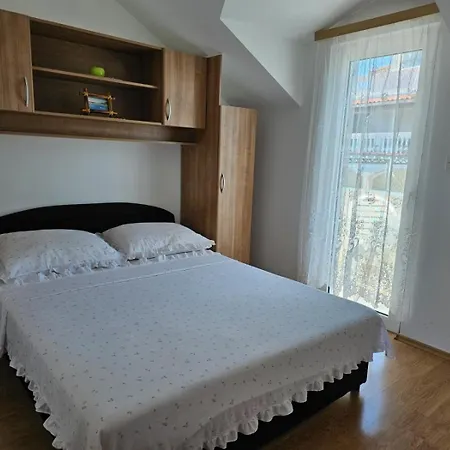 In Tribunj Mit Meerblick, Balkon, Klimaanlage, W-lan 5034-3 Tribalj