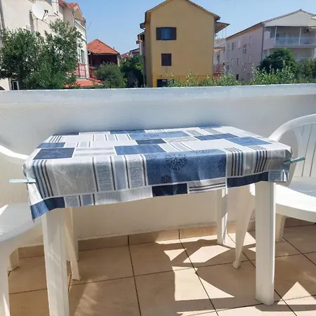 In Tribunj Mit Meerblick, Balkon, Klimaanlage, W-lan 5034-3 Appartement Tribalj