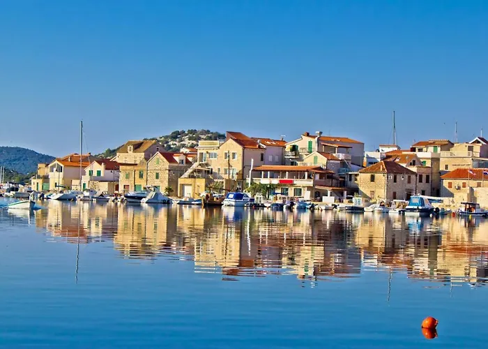 In Tribunj Mit Meerblick, Balkon, Klimaanlage, W-lan 5034-3 Appartement *