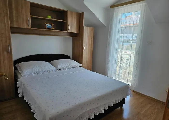 In Tribunj Mit Meerblick, Balkon, Klimaanlage, W-lan 5034-3 Tribalj