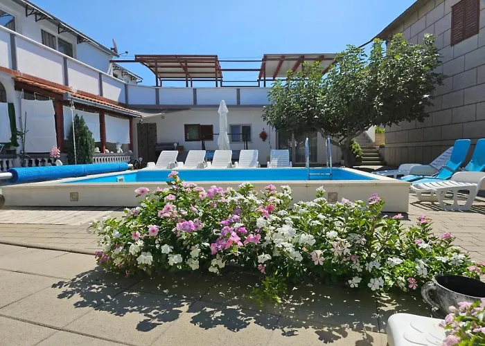 In Tribunj Mit Meerblick, Balkon, Klimaanlage, W-lan 5034-3 Appartement Tribalj